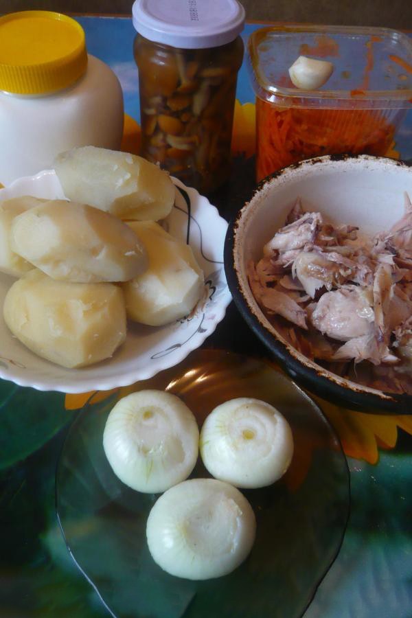 Готовим салат жар птица с опятами и курицей