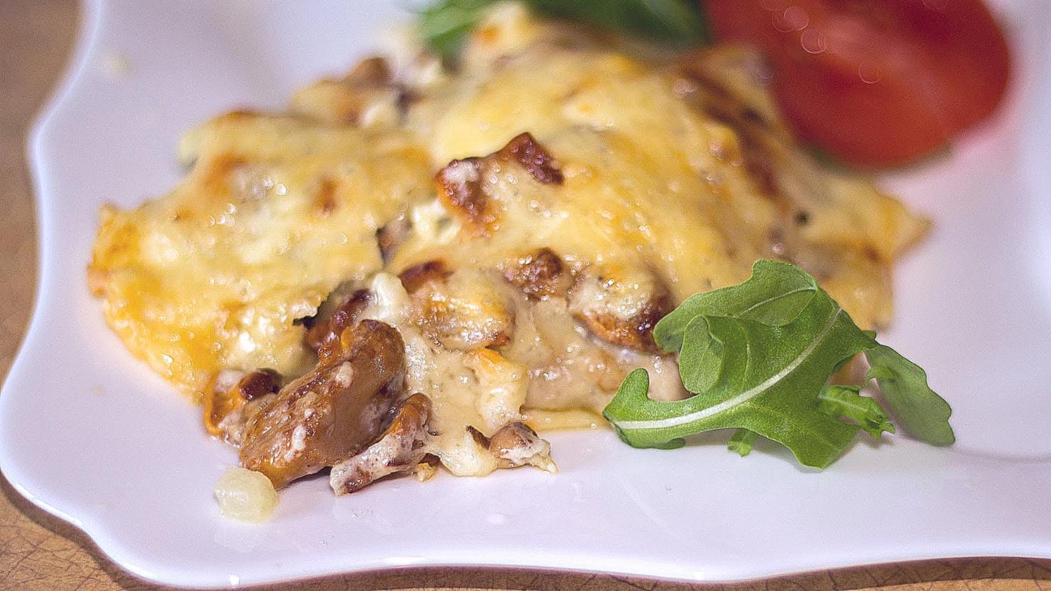 Приготовление мяса по французски с шампиньонами