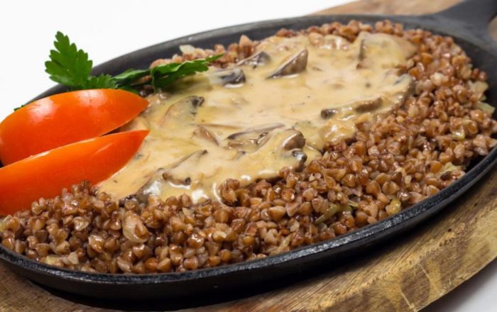 Рецепт приготовления гречки с шампиньонами и луком